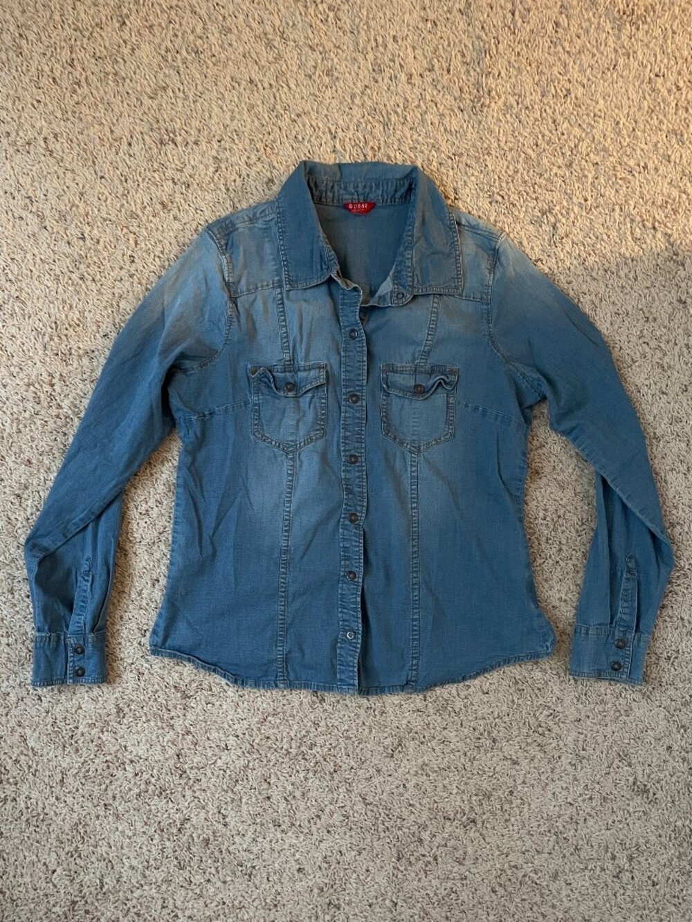 Denim Blue Button-Down Shirt L Guess Jeans Medium-Wash Long-Sleeve Top